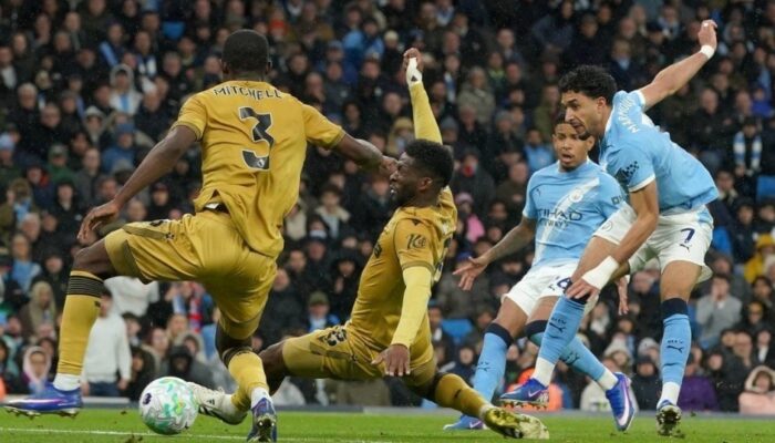 Manchester City Tekuk Crystal Palace, Tekan Arsenal