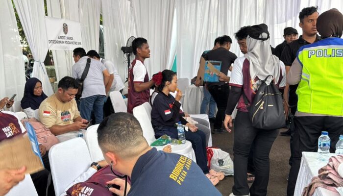 Respons Cepat Tim Medis Polri Amankan May Day Monas