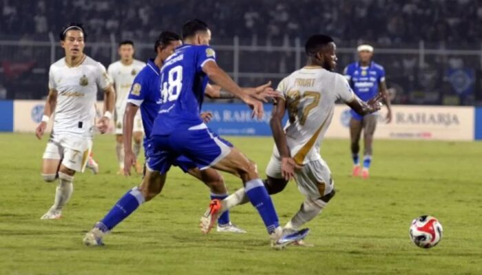 Persib Kembali Puncaki Klasemen Usai Tekuk Bhayangkara 4-2