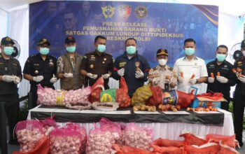 Polisi Musnahkan Bawang Ilegal Senilai Miliaran dari Malaysia