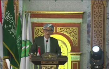 *BACA AYAT SEMBARANGAN, GUS LILUR MINTA KH MIFTACHUL AKHYAR MUNDUR DARI JABATAN RAIS AAM PBNU*