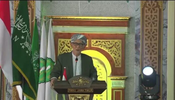 *BACA AYAT SEMBARANGAN, GUS LILUR MINTA KH MIFTACHUL AKHYAR MUNDUR DARI JABATAN RAIS AAM PBNU*
